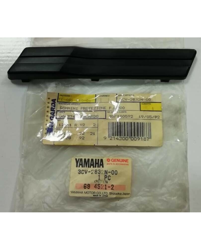 Gommino protezione dx cupolino originale Yamaha FJ A 1200 1988-1992