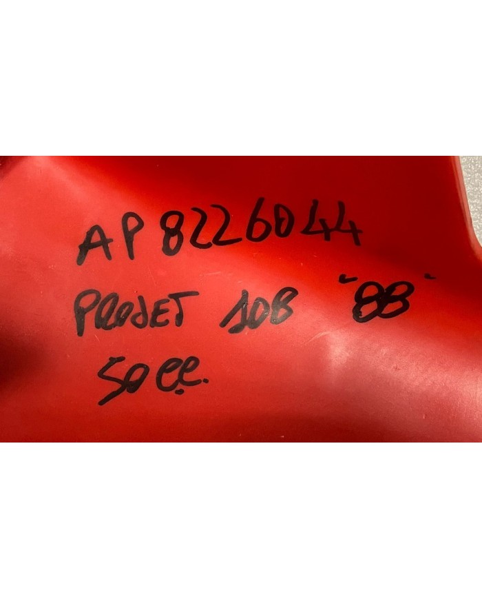 parafango-anteriore-rosso-lucido-aprilia-af1-project-108-50-3