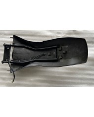 Portatarga posteriore con staffa usata Aprilia Scarabeo Light 250-300-400 codice AP8179130